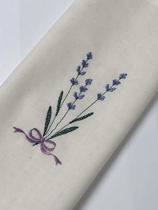 Lavande (Ce fichier est offert à l’achat d’un fichier de broderie) 5