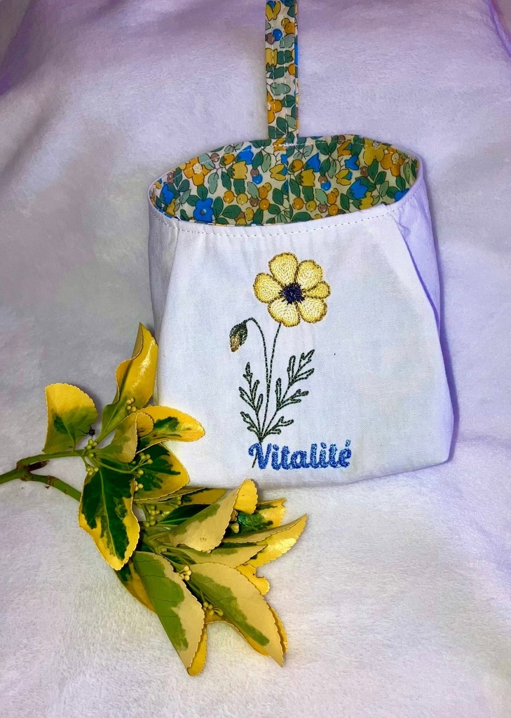 Bouton d'or (Ce fichier est offert à l’achat d’un fichier de broderie) 3