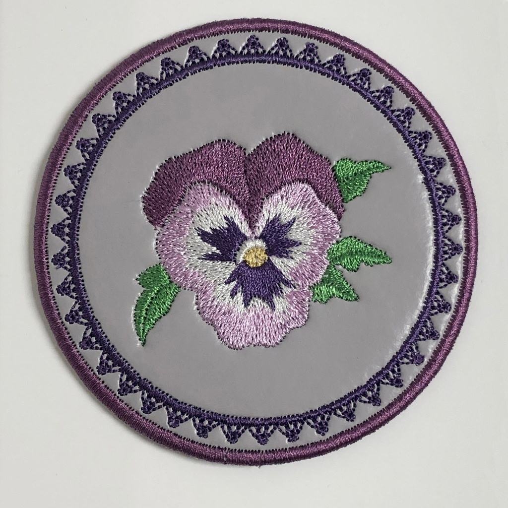 Pensée (Ce fichier est offert à l’achat d’un fichier de broderie) 2