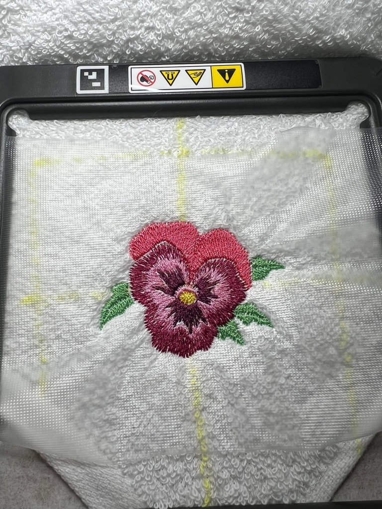 Pensée (Ce fichier est offert à l’achat d’un fichier de broderie) 5