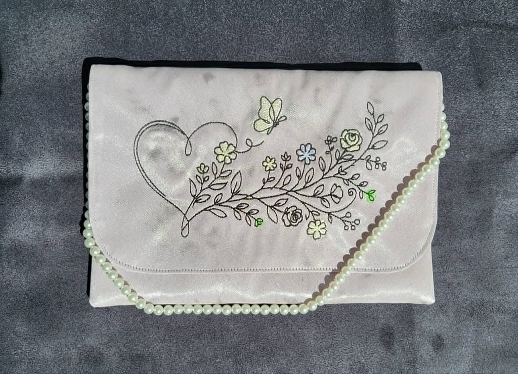 Fleurs et papillon 7
