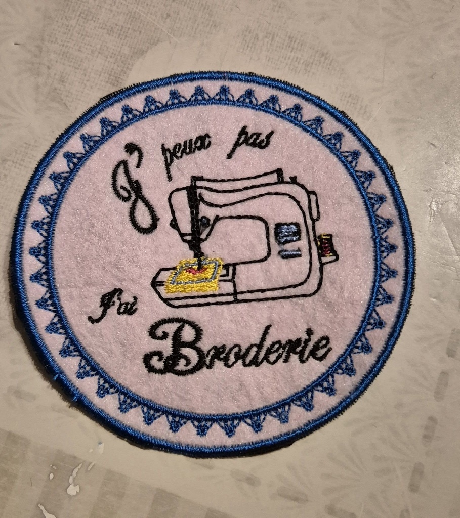 Je peux pas (Ce fichier est offert à l’achat d’un fichier de broderie) 3