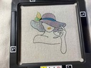 La femme au chapeau papillon 3