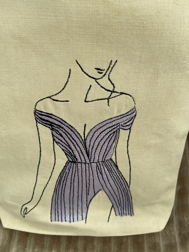 Buste de femme en mylar
