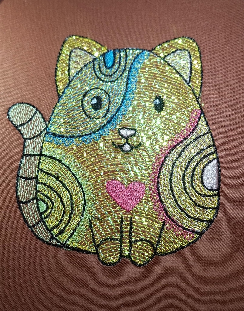 Chat oeuf