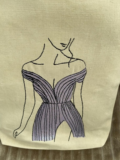 Buste de femme en mylar