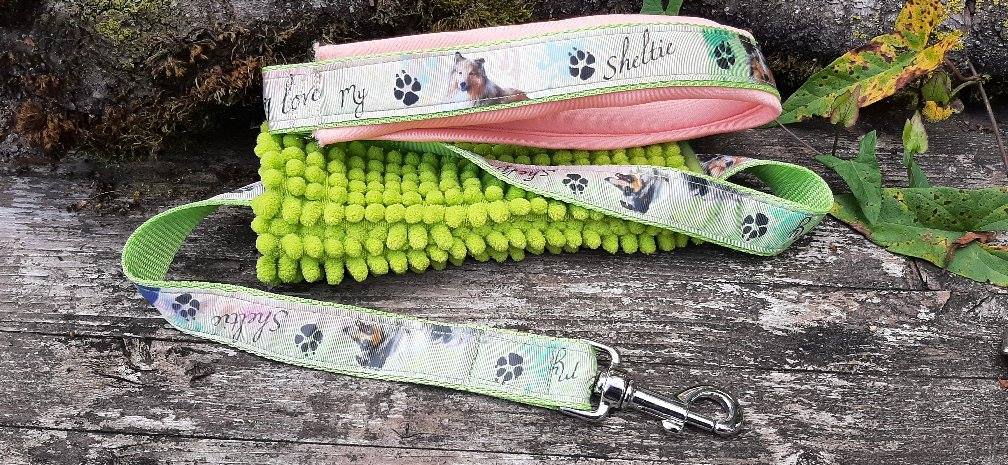 Laisse tug chenille avec ruban imprimé